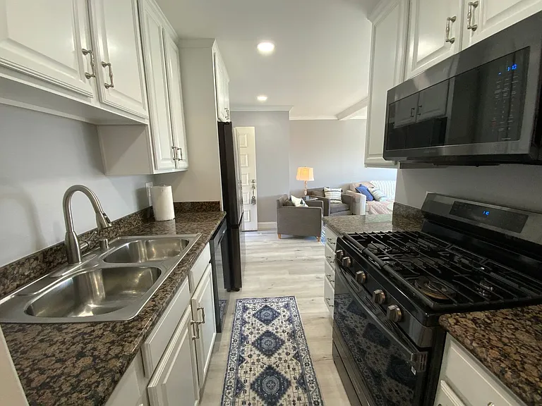 1365 Seacoast Dr #B — Photo 9