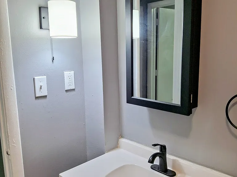 515 Berkshire Ave — Photo 9