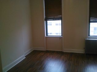 3017 42nd St APT 2R, Astoria, NY 11103