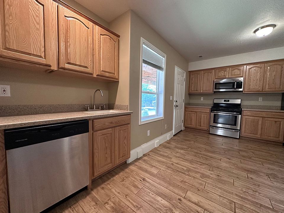 1st image of 5338 SE Woodland Dr #0