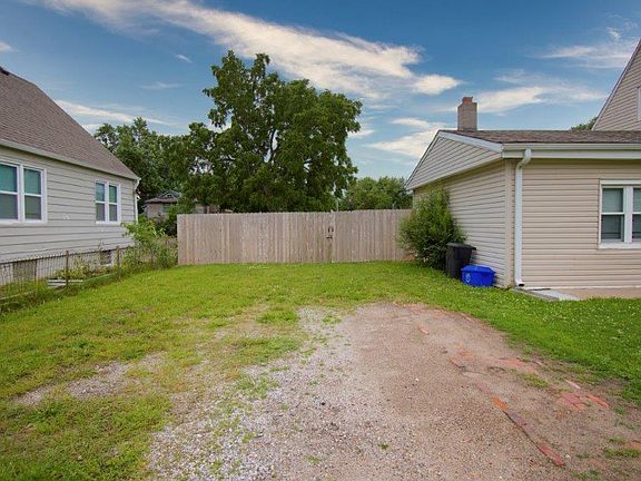 4th image of 1405 Neptune Dr
