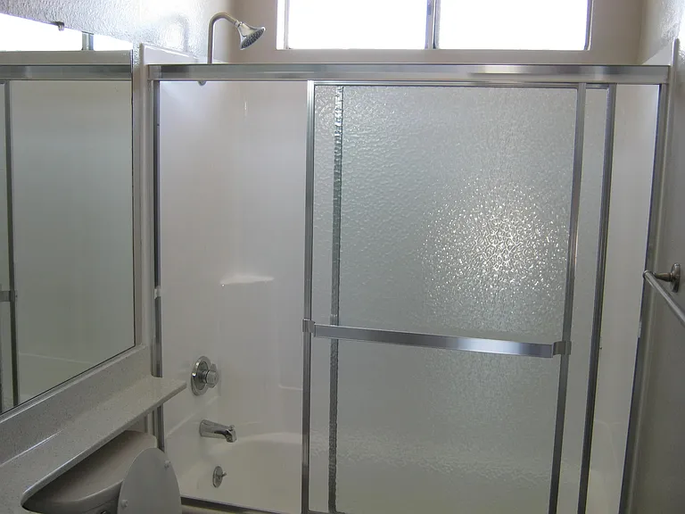 Ramona Apartments — Photo 10