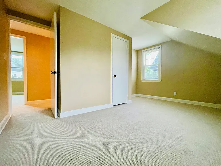 806 Hall St #2 — Photo 14