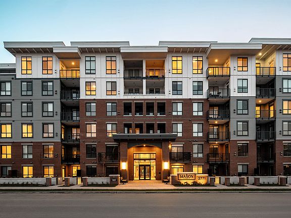 2nd image of 2771 Montrose Ave #207