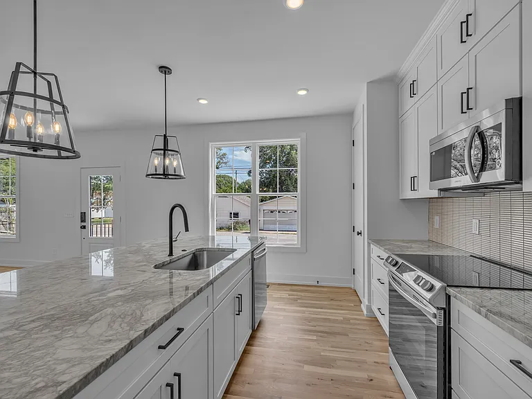 1408 Lawrence St — Photo 7