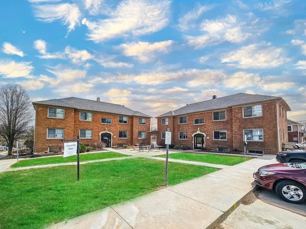 University Place Apartments, 3419 Howard St #551-1, Omaha, NE 68105