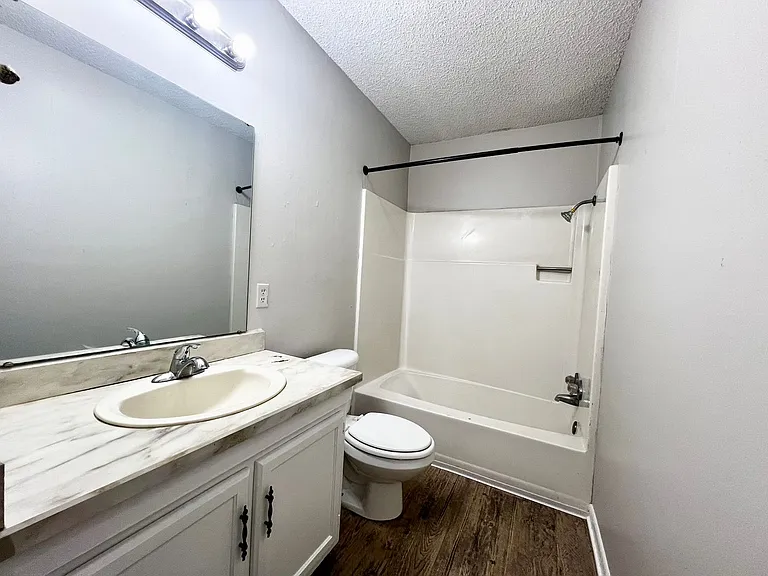 211 Al Pearson Dr — Photo 12