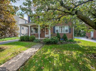 1454 Manoa Rd, Wynnewood, PA 19096