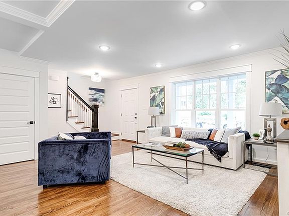3rd image of 4715 Wythe Ave