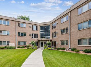4350 Brookside Ct APT 115, Edina, MN 55436
