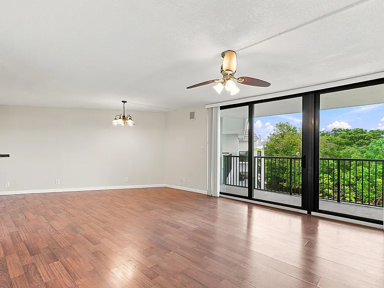 1301 River Reach Dr #514 — Photo 24
