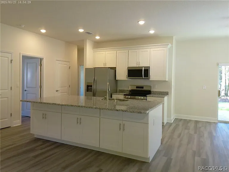 7202 N Everest Ter — Photo 8