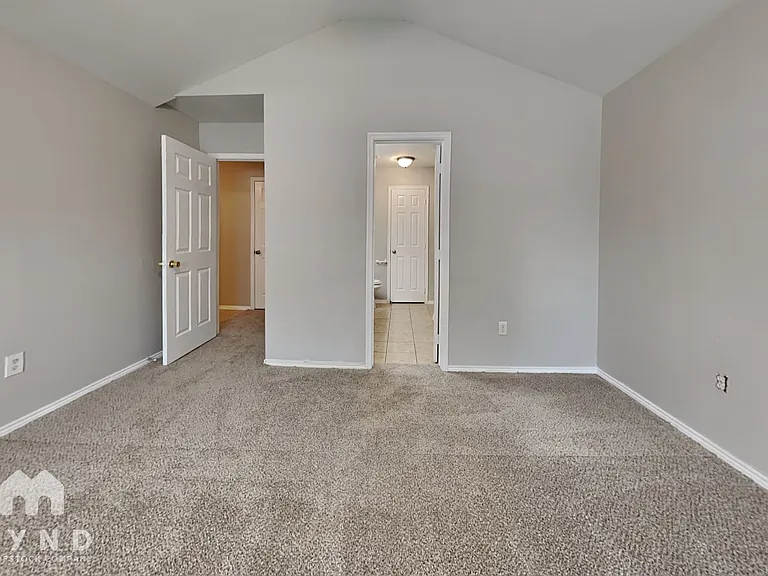 8916 Chisholm Trl — Photo 7