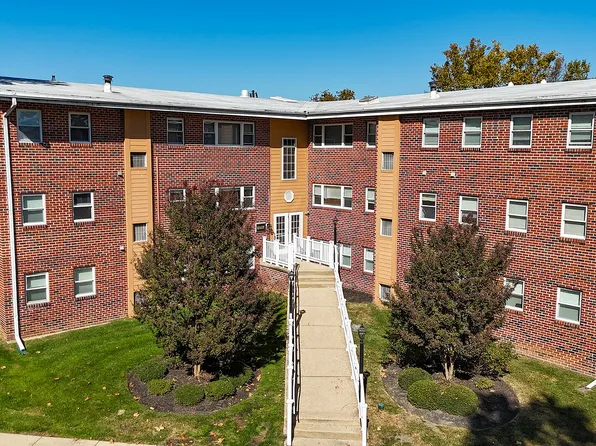 Springfield Valley Apartments, 111 Providence Rd APT W-205, Morton, PA 19070