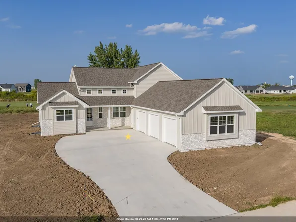 122 Beckerae Ct, Wrightstown, WI 54180
