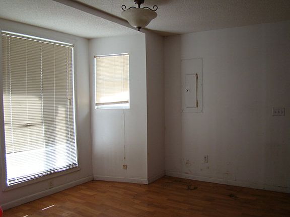 3rd image of 1821 Tillman Ave