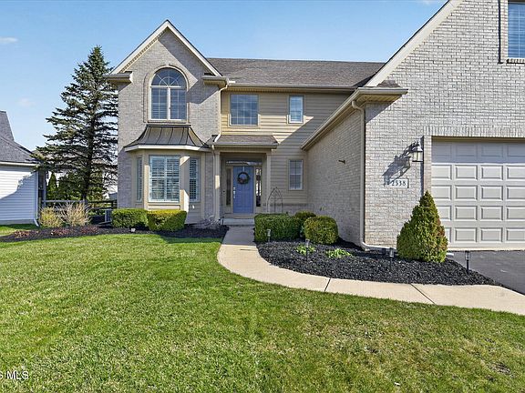 2nd image of 2538 Spruce Loop Rd