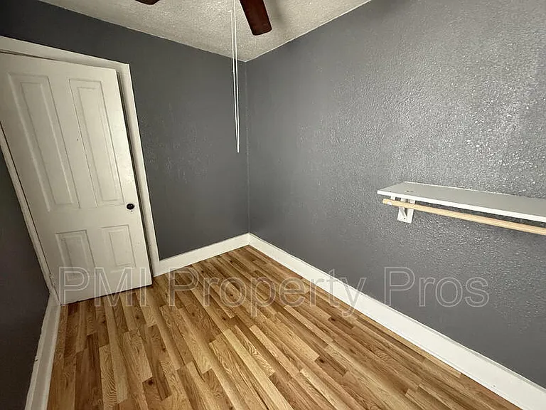 2630 N 24th St — Photo 15