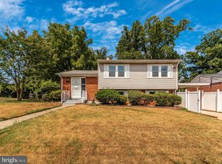 1402 Ray Rd, Hyattsville, MD 20782