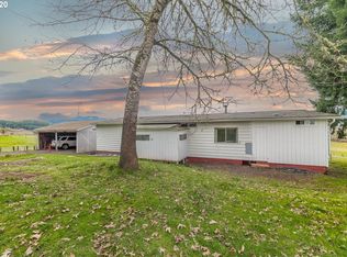 483 Baird Dr, Yoncalla, OR 97499