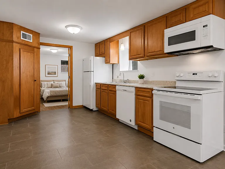 4988 N Elston Ave #G — Photo 3