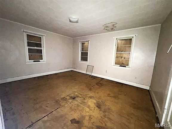 2nd image of 614 Lyon St