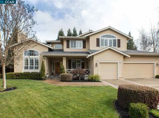 8 Duarte Ct, Moraga, CA