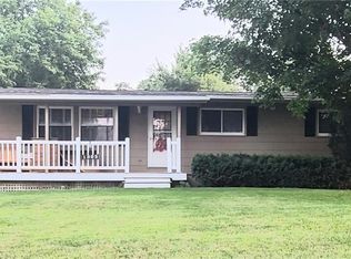 1302 Sugar Grove Ave, Dallas Center, IA 50063