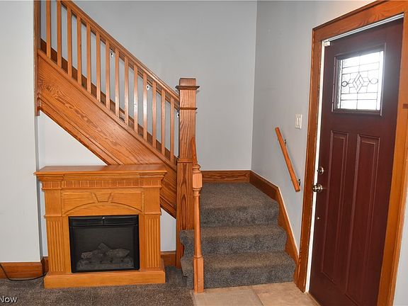 5th image of 196 Maple Ave