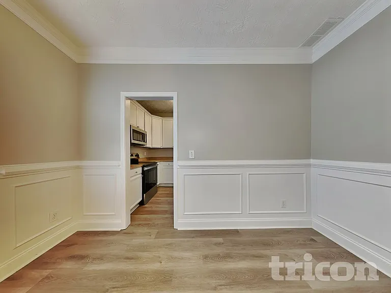 417 Carrie Ct — Photo 6