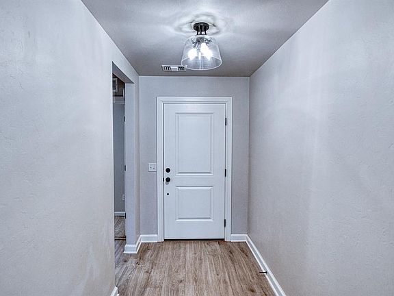 5th image of 3628 Alta Vista Dr