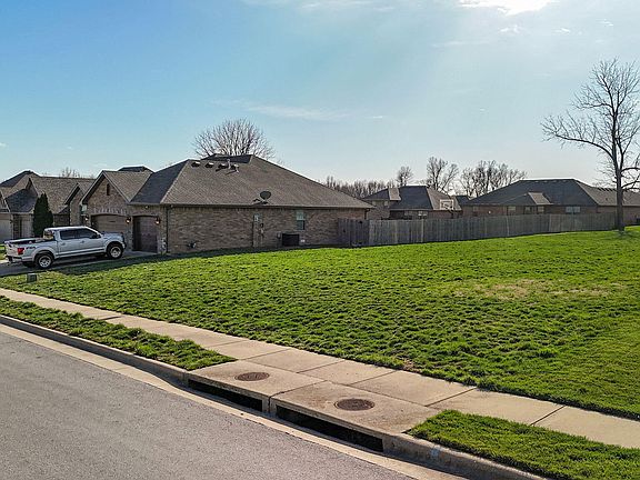 2nd image of 5751 S Winsor Drive
