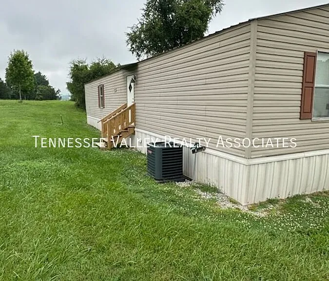 2240 Knoxville Hwy #2 — Photo 2