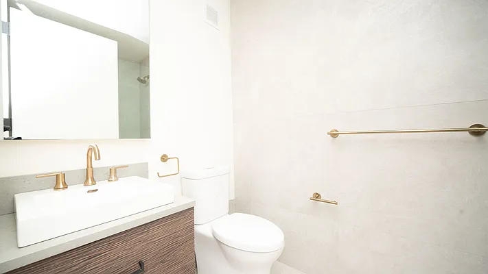 Rented by Nooklyn NYC LLC | media 58