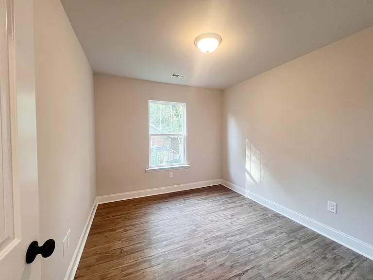 104 Keel Ln — Photo 17