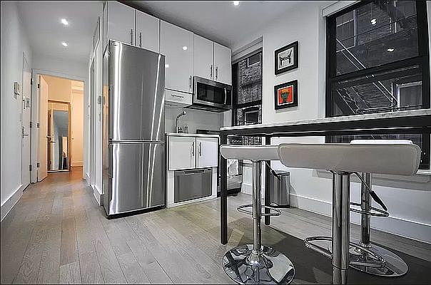 2nd image of 102 Norfolk St #20