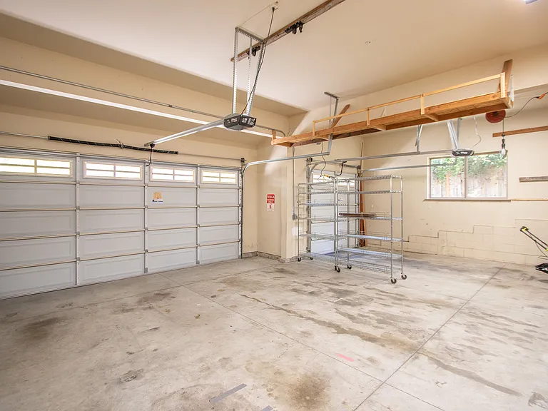 120 Misty Ct — Photo 37