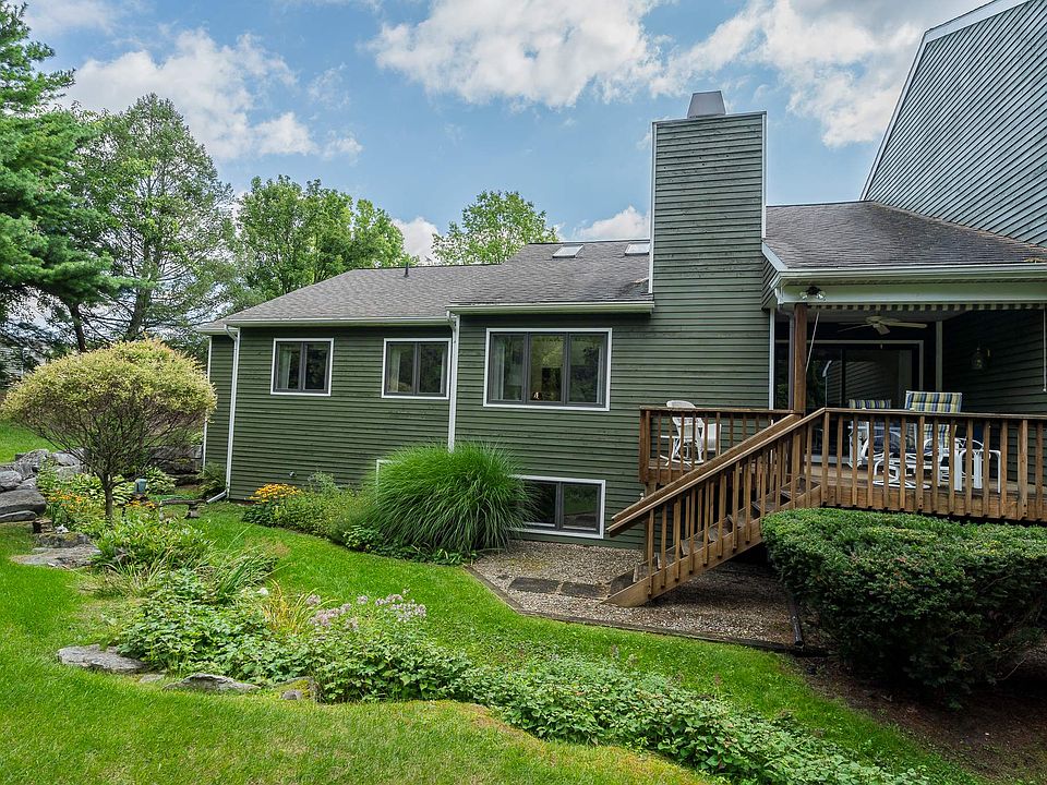 1st image of 11 Saratoga Cir