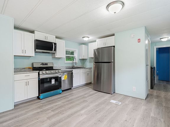 4th image of 59 Willow Ln