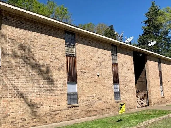 1409 Wingwood Dr #F, Marshall, TX 75670