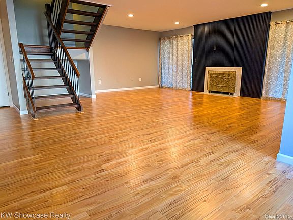 2nd image of 6164 Palomino Ct Building 1
