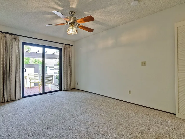 8224 Claret Ct — Photo 30