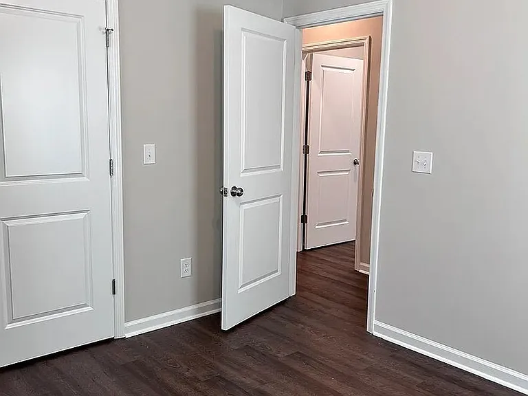 240 Carriage Ln — Photo 45