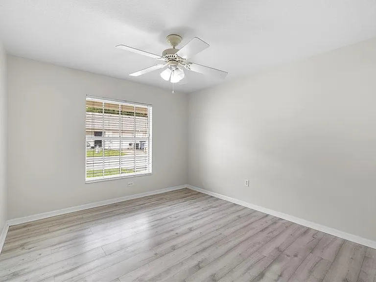 37228 Grassy Hill Ln — Photo 20