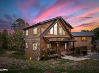 2848 Sequoia Rd, Pigeon Forge, TN 37863