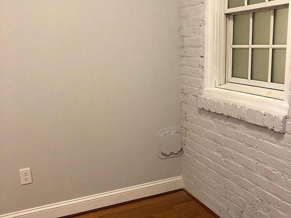 3rd image of 2310 Parkwood Ave