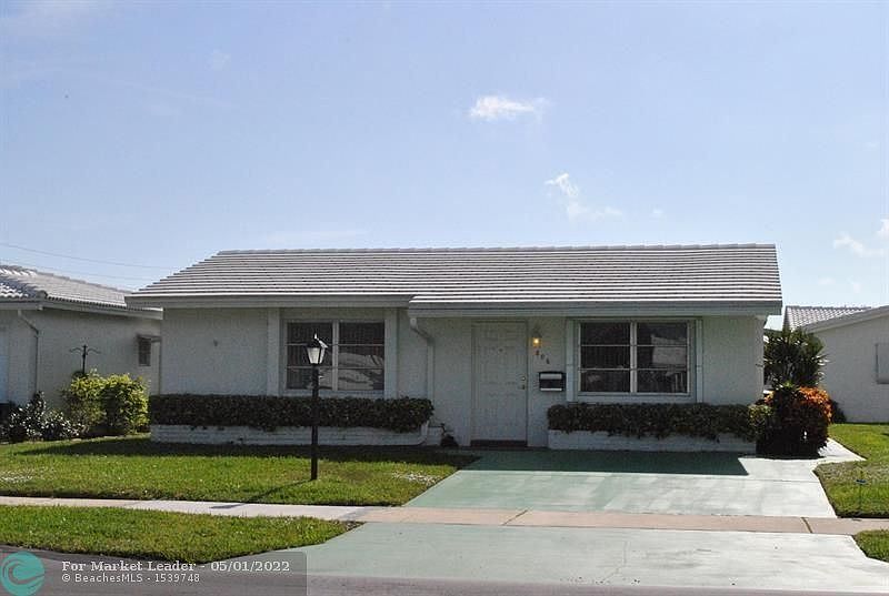 2nd image of 806 W Ocean Dr