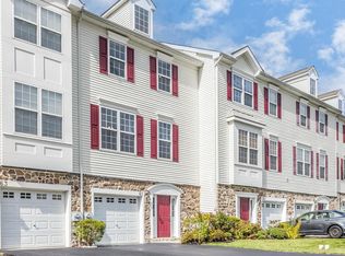 61 Narragansett Ln, East Fallowfield, PA 19320