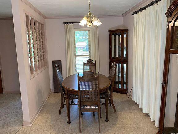 3rd image of 814 Kingwood Cir