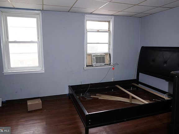 5th image of 226 W Linden St